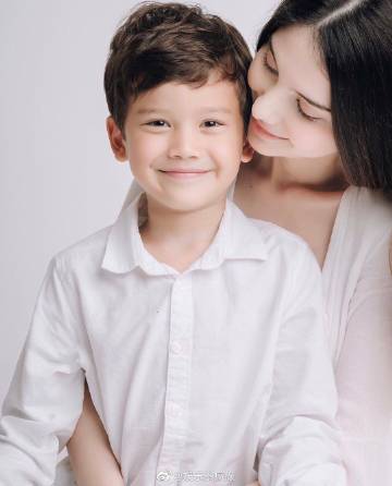 Mike Pirat发千字文回应抚养权风波 表态不愿只当“金主爸爸”盼参与Maxwell成长