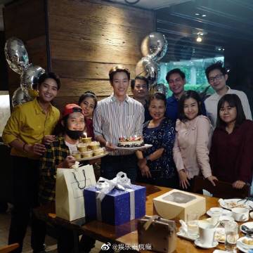 Plustor Pronpiphat为圈外男友Kan庆生晒甜蜜动态 高档餐厅约会羡煞网友