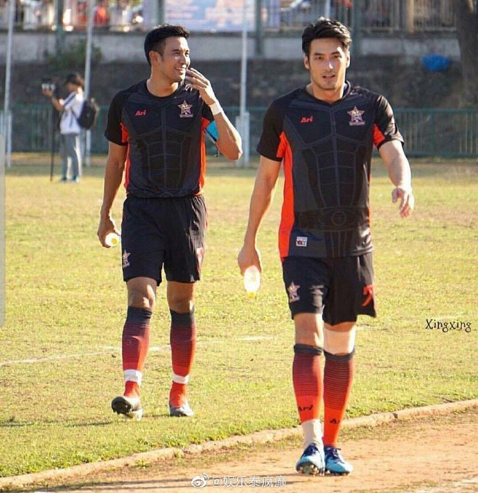 球衣穿搭引发泰网热议 网友争论“球衣是否不时尚”话题登上热搜