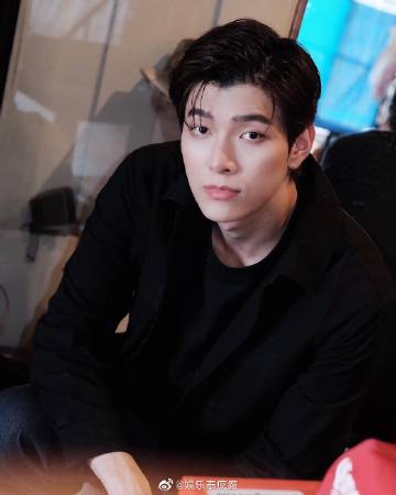 《双重命运》主演大换血引热议 Peach Pachara被传因避嫌辞演Pon Nawasch接棒