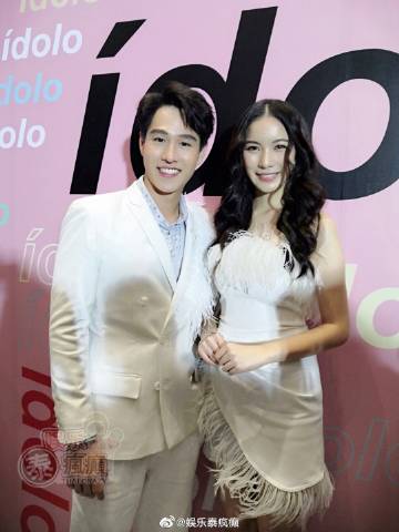 Toyy Pathompong与Mook Worranit宣布分手 女方回应称和平结束恋情仍是朋友