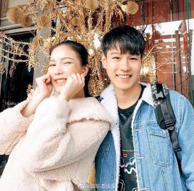 Toyy Pathompong与Mook Worranit疑似同步发文宣布分手 粉丝不舍难接受恋情画句点