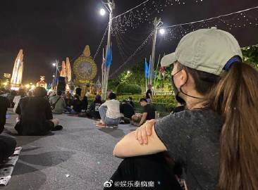 Maria Poonlertlarp现身抗议现场力挺青年 表态反独裁立场获网友赞扬