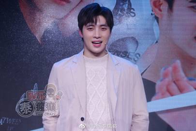 Mean Phiravich签约三台首亮相回应转型争议 称仍不排斥腐剧合作