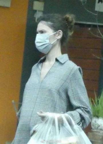 单身女星怀孕传闻引热议 网友猜测指向Sarah Casinghini引发讨论