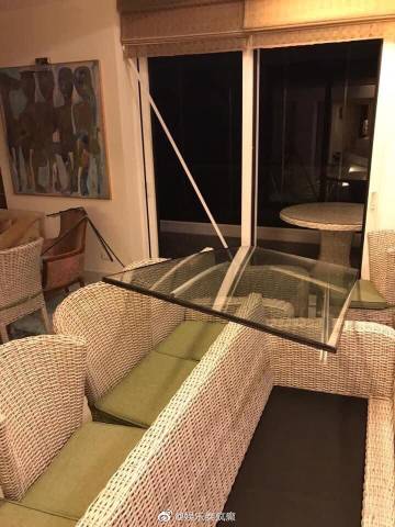 Angie Hastings贝鲁特大爆炸后报平安 公寓受波及现场狼藉引关注