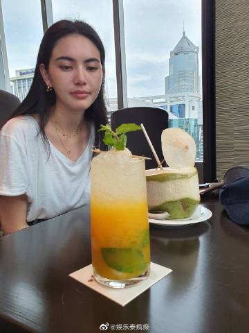 Ter Chantavit发帖分享与Mai Davika日常互动引共鸣 甜蜜“抢饮料”细节掀热议