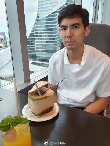 Ter Chantavit发帖分享与Mai Davika日常互动引共鸣 甜蜜“抢饮料”细节掀热议