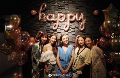 Matt Peeranee生日聚餐曝光 “菲比”闺蜜团全员到齐携伴侣同框引热议