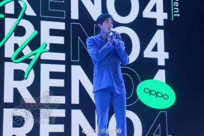 Tor Thanapob晒照被调侃“第三条腿” 本人幽默回应称暂时用不上拐杖