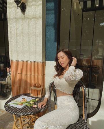 Ice Apitsada发帖想学当网红遭网友嘲讽引争议 冻龄女星言论掀两极反应