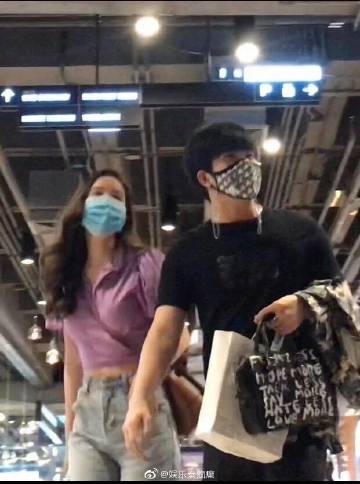 GMMTV男星Mek Jirakit与第三性网红Fame Woranun恋情再掀爆料引热议