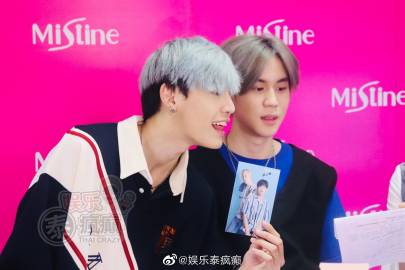 Boun Noppanut与Prem Warut同台直播带货引热议 在线观看破5万感谢中国粉丝支持