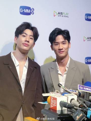 GMMTV艺人Off Jumpol与Tay Tawan为防疫登记调侃风波公开致歉 承认言论不当并呼吁遵守规定