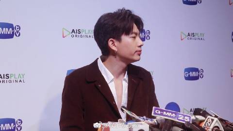 GMMTV艺人Off Jumpol就旧直播失言风波再度致歉 承认言行不当并称已学会谨慎发言