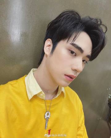 泰国三台传筹备首部腐剧选角未定 Tee Thanapon被点名出演引关注