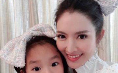 Aff Taksaorn晒花配文“重新开始”引新恋情猜测 前夫与Matt Peerancee高调对比再掀话题