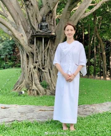 Taew Natapohn遭网暴后入寺修行被指另有原因 实为为父祈福盼康复