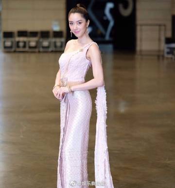 今日泰国娱乐博主爆料女星因代言工作被取消 与品牌方合作不愉快疑似为Ice Apitsada