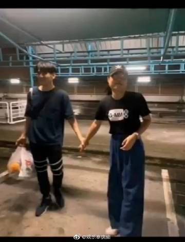 Godji Tatchakorn与Mike Chinnarat分享合照庆祝粉丝破百万 Godji回应误解