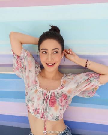 Taew Natapohn与前男友Ton和平分手，疑似新恋情曝光