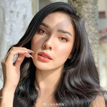 Nutt Nisa直播卖绿咖喱被批“歧视穷人”惹众怒，道歉灭火仍难平争议