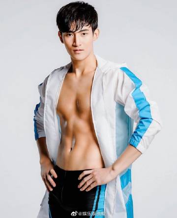 《待到重逢时》热度不减！粉丝误把角色Dean生日当成Ohm Thitiwat本人生日引乌龙