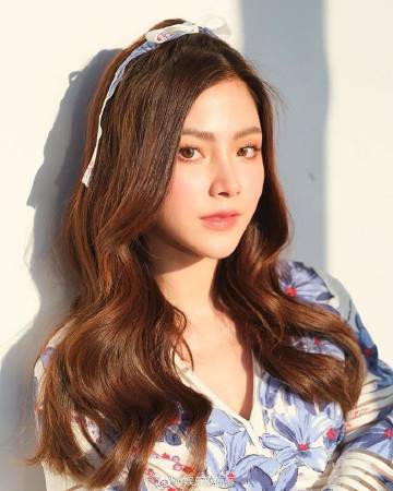 Baifern Pimchanok凭《吹落的树叶》连夺ThaiCrazy Awards两项大奖，粉丝投票封后引热议