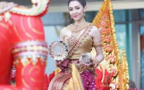 泰国女星晒传统服饰美照争艳引热议 端庄典雅展现暹罗风情