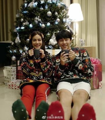 Mark Prin澄清情人节合照误会并非结婚证画面 与Kimberley Kim甜蜜依旧