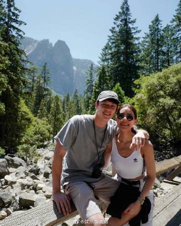 Mark Prin澄清情人节合照误会并非结婚证画面 与Kimberley Kim甜蜜依旧