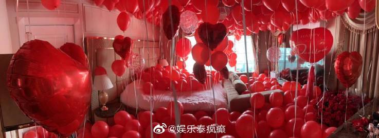 Mike Pattaradet疑与Pooklook Fonthip情人节互动放闪 引发恋情猜测