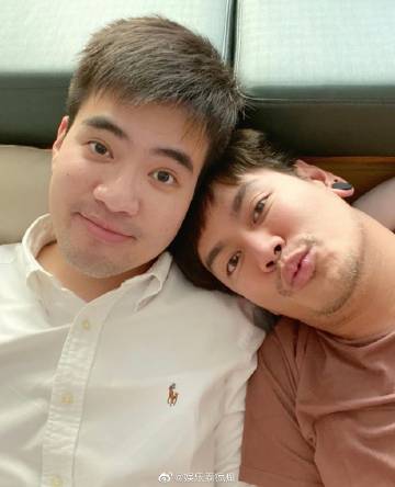 Aof Pongsak证实与男友分手又发文悼念母亲近况引粉丝心疼