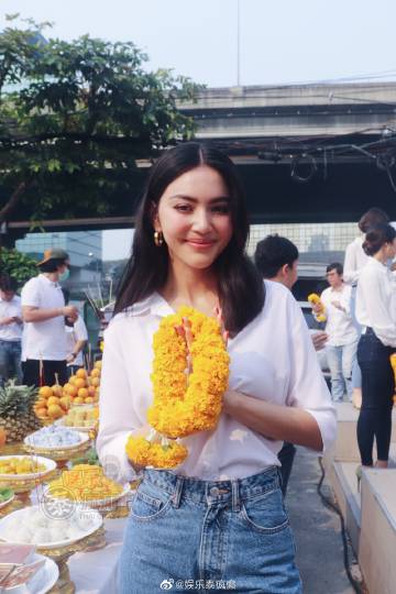 Jooy Warattaya首当制作人打造新剧与Push Dj、Mai Davika合作引期待