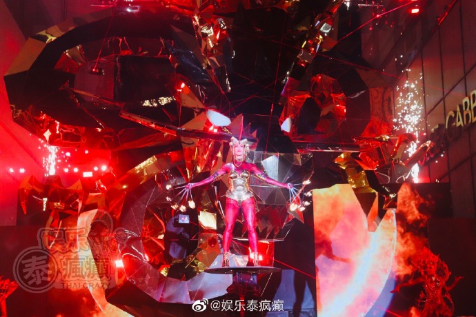 Nadech与Yaya同台庆新春甜蜜互动放闪 回应想念话题引尖叫