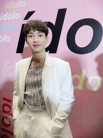 Gun Atthaphan凭《特长生》获亚洲电视大奖最佳男配角 返泰躲过火山影响