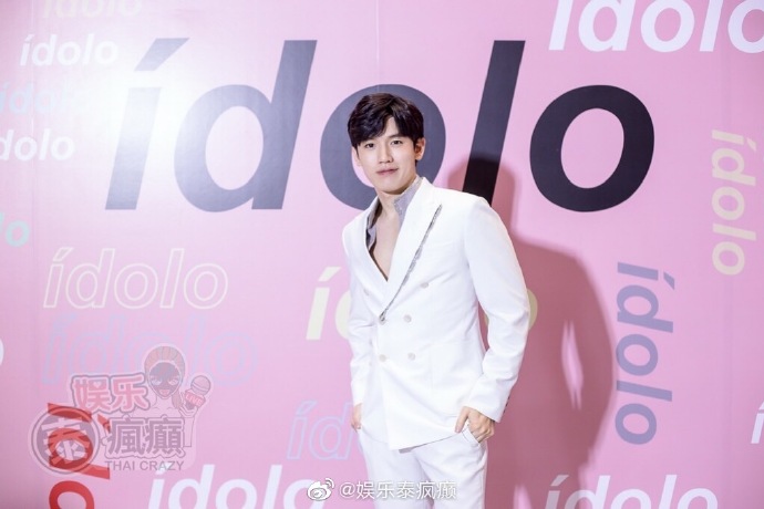 Krist、Singto等八位GMMTV艺人联手Mistine发布IDOLO彩妆项目引关注