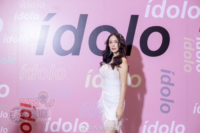 Krist、Singto等八位GMMTV艺人联手Mistine发布IDOLO彩妆项目引关注