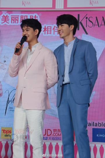 Aom Sushar、Saint黄明明与Zee Pruk同台出席代言发布会引粉丝热议互动