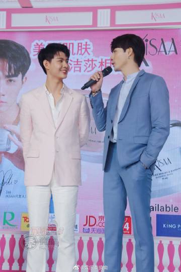 Aom Sushar、Saint黄明明与Zee Pruk同台出席代言发布会引粉丝热议互动