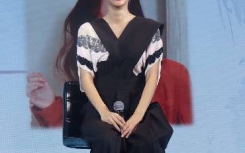 Toey Jarinporn与Alek Teeradetch感情稳定回应少晒合照 仍计划新加坡旅行 Mew Nittha婚礼筹备引关注