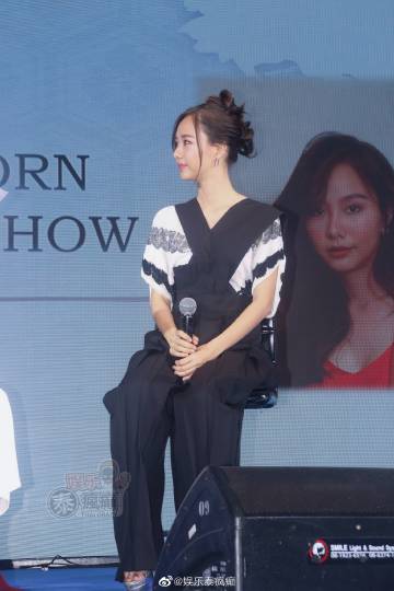 Toey Jarinporn与Alek Teeradetch感情稳定回应少晒合照 仍计划新加坡旅行 Mew Nittha婚礼筹备引关注