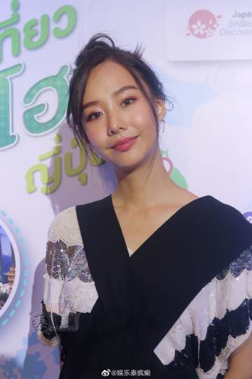 Toey Jarinporn与Alek Teeradetch感情稳定回应少晒合照 仍计划新加坡旅行 Mew Nittha婚礼筹备引关注