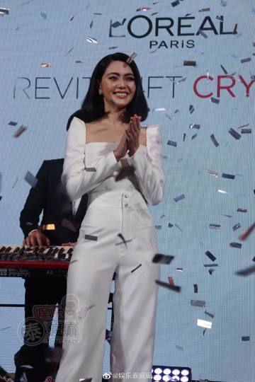 Mai Davika出席代言新品活动谈中国人气上升 感谢粉丝支持并透露保养秘诀