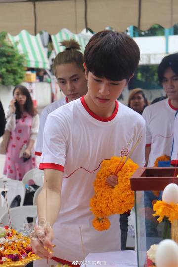 《Until We Meet Again The Series》举行拜神仪式 Fluke、Ohm等主演亮相导演称剧情挑战大