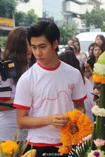 《Until We Meet Again The Series》举行拜神仪式 Fluke、Ohm等主演亮相导演称剧情挑战大