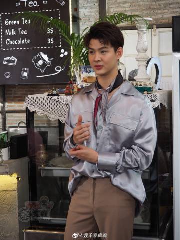 Saint Suppapong转型歌手拍摄首支单曲MV 透露将推出中文版本并加紧学习中文