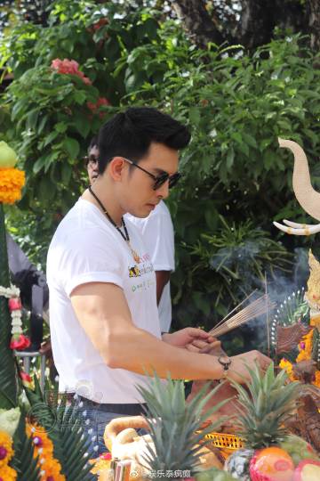 Son Yuke、Esther等出席《爱在路上之反转爱情》拜神仪式 剧情涉及家族斗争与身份谜团引期待