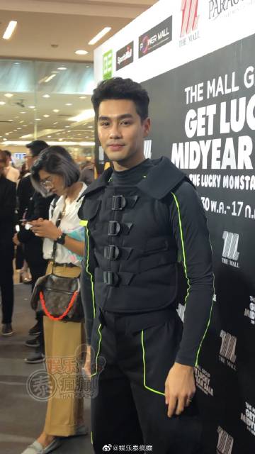 Phet Thakrit首度公开认爱Mind Tarika 承认已交往两年从日久生情发展为情侣关系