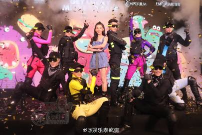 Phet Thakrit首度公开认爱Mind Tarika 承认已交往两年从日久生情发展为情侣关系